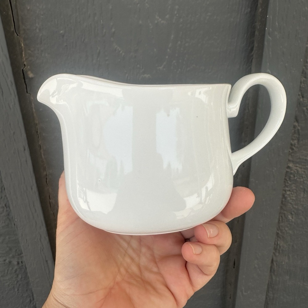 Corning Ware Ceramic White Gravy Boat Creamer Cup Pitcher Container with Handle
